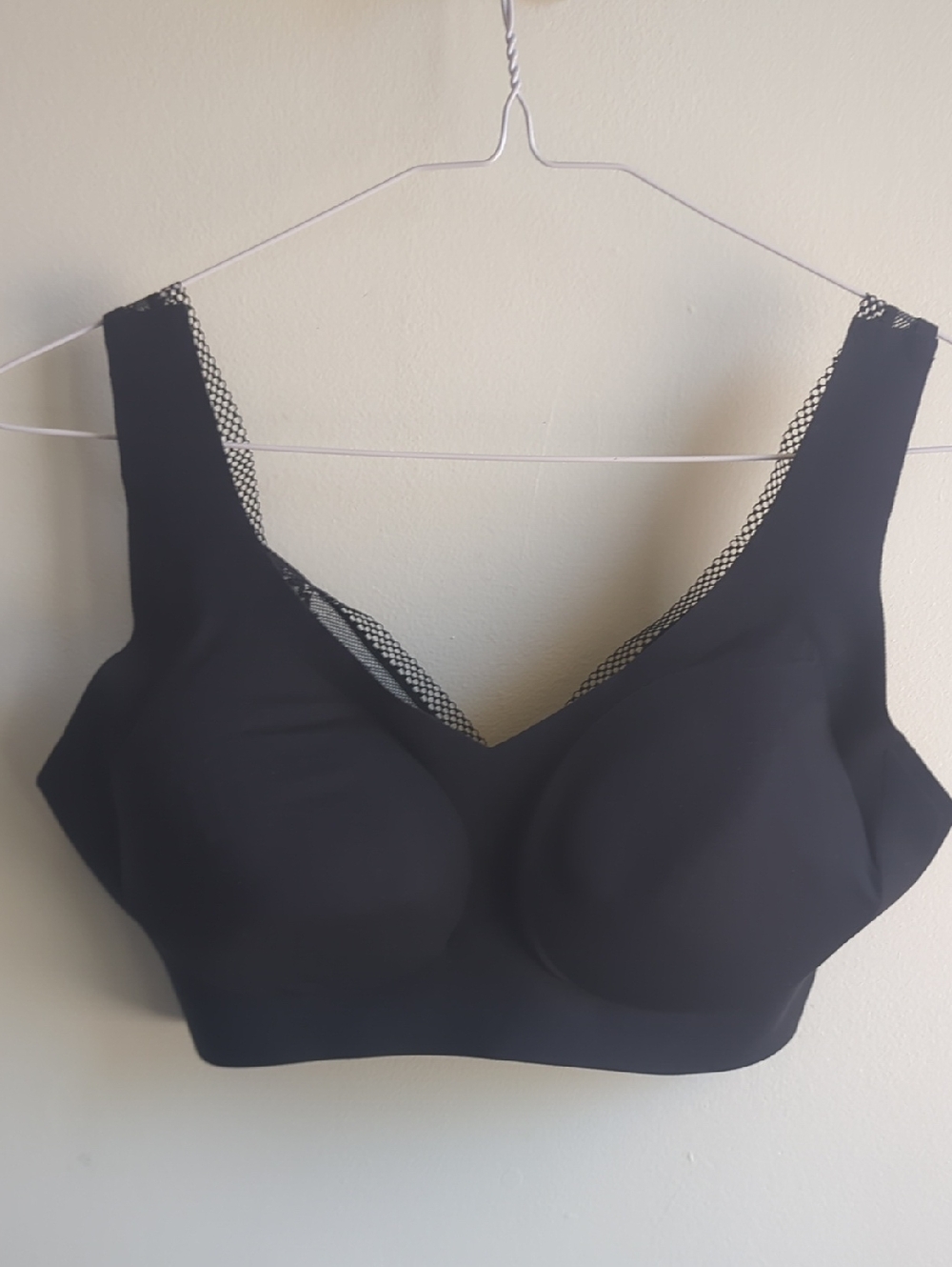 Penti. Invisible Up Black Bralette Lace Back. Size 85C.